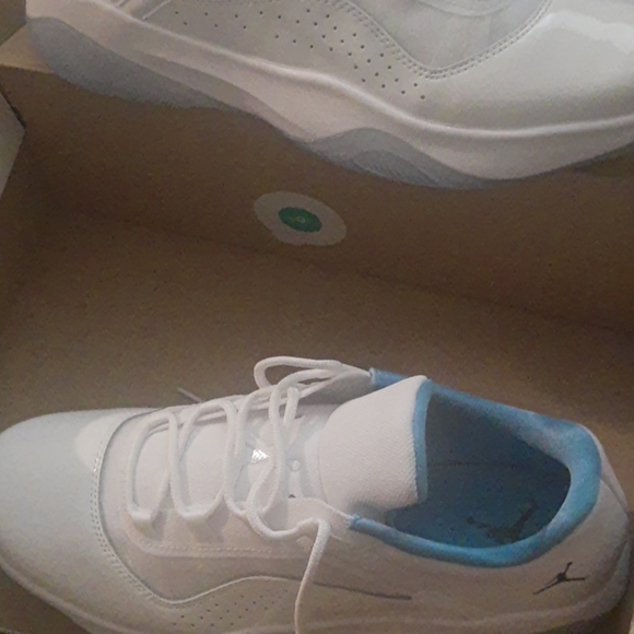 Brand New Jordan low top 11s - Picture 4 of 4
